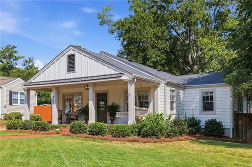 424 Cascade Dr Nw, Marietta, GA, 30064-2218 | Card Image