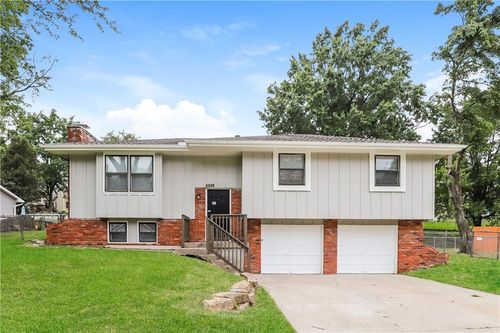 6924 Nw Pleasant View Ct, Kansas City, MO, 64152-2631 | Card Image