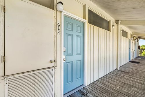 82 2nd St, Cedar Key, FL, 32625 | Card Image