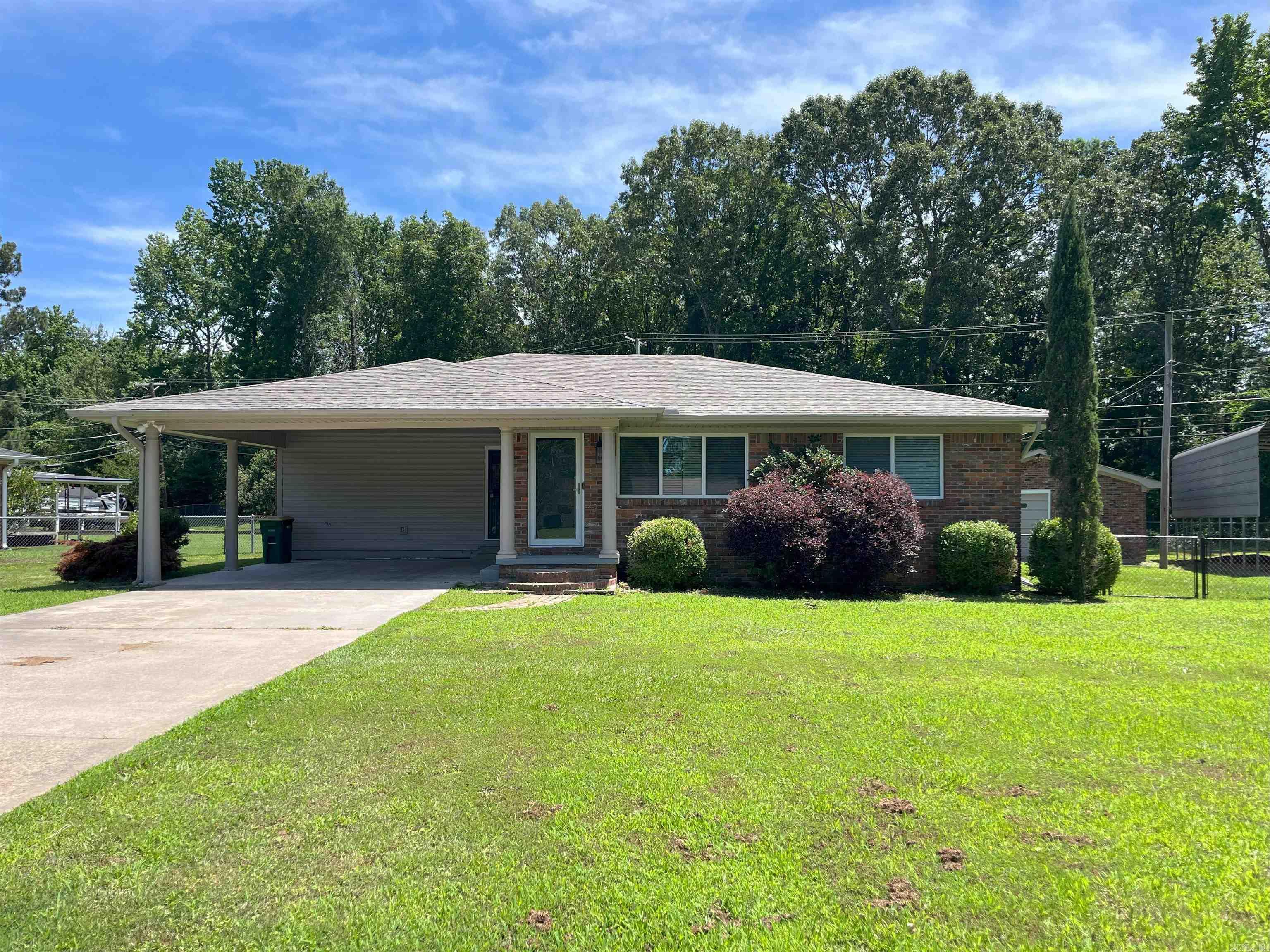 Indianhead Dr, Sherwood, AR 72120