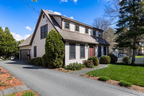 8 Fairview Avenue, Hanover, NH, 03755 | Card Image