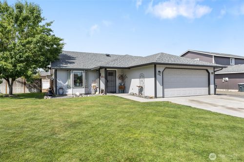 1346 E Greens Loop Rd, Moses Lake, WA, 98837-8834 | Card Image