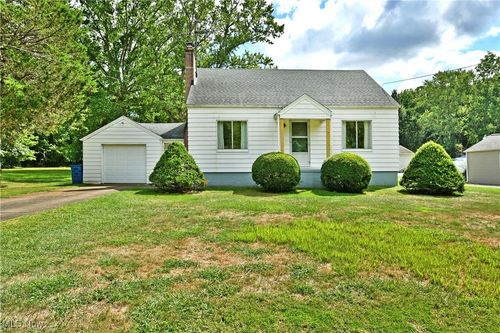 4182 Smith Stewart Rd, Vienna, OH, 44473-9611 | Card Image