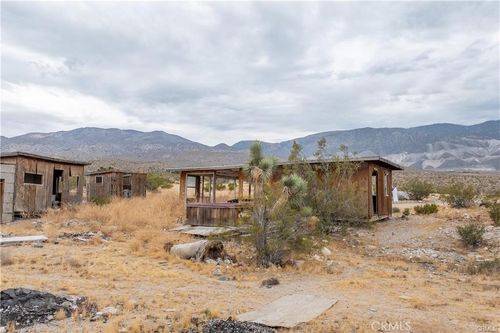 37050 Cheshire Rd, Lucerne Valley, CA, 92356-8153 | Card Image