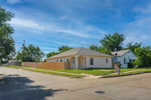 2522 Refugio Ave, Fort Worth, TX, 76164-7051 | Card Image