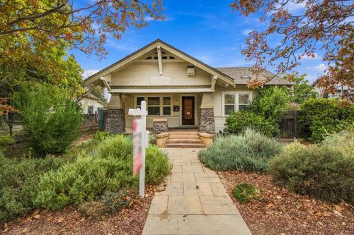 136 S 1st. Avenue, Oakdale, CA, 95361 | Card Image