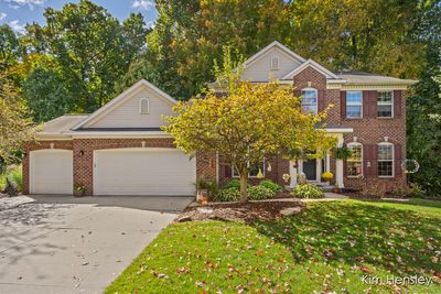 2824 S Saddle Ridge Court Ne, House other with 6 bedrooms, 3 bathrooms and null parking in Rockford MI | Image 1