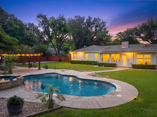 1107 Park Dr, Hillsboro, TX, 76645-2629 | Card Image