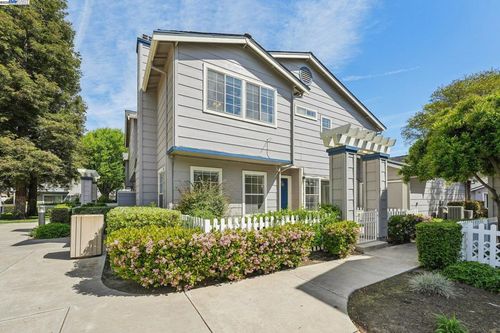 2257 Sudbury Ct, Tracy, CA, 95376-2464 | Card Image