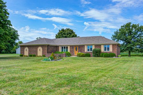 3570 E County Road 100 N, Danville, IN, 46122-8609 | Card Image