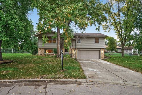 14728 Dory Ct, Apple Valley, MN, 55124-7750 | Card Image