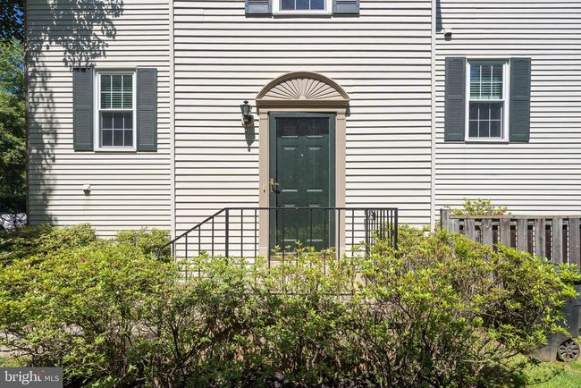 7710 Asterella Ct, Townhouse with 3 bedrooms, 4 bathrooms and null parking in SPRINGFIELD VA | Image 4