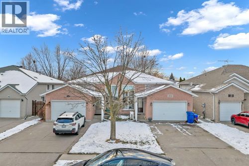 {{alt}} | Card Image