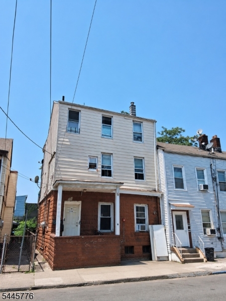 Residential Income in Paterson City 4