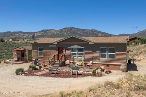 9355 E Wolf Rd, Dewey-Humboldt, AZ, 86327-7484 | Card Image