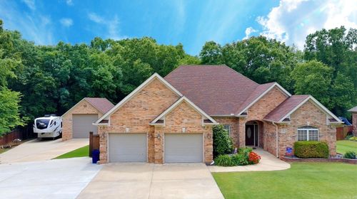 134 Lakeland Dr, Cabot, AR, 72023-9418 | Card Image