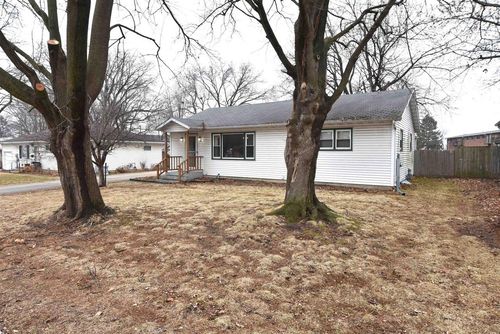 636 N Bird St, SUN PRAIRIE, WI, 53590-1302 | Card Image