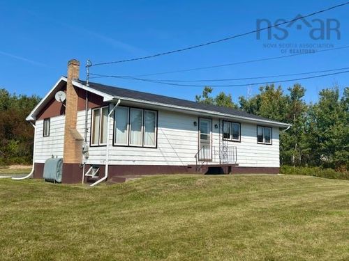2695 Lingan Rd, Lingan, NS, B1H5E7 | Card Image