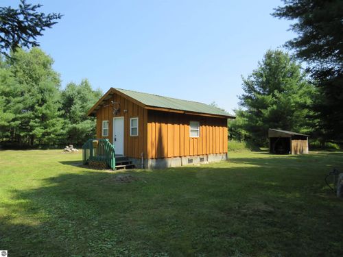 2551 E Simpson Road, Lake City, MI, 49651 | Card Image