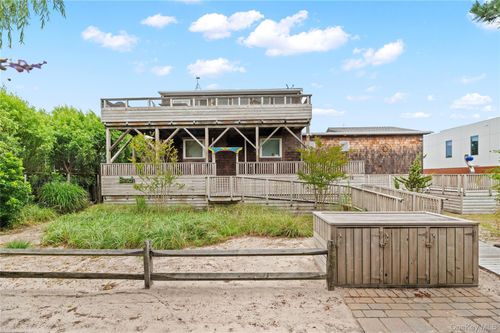 33 West Walk, Ocean Beach, NY, 11770-2037 | Card Image