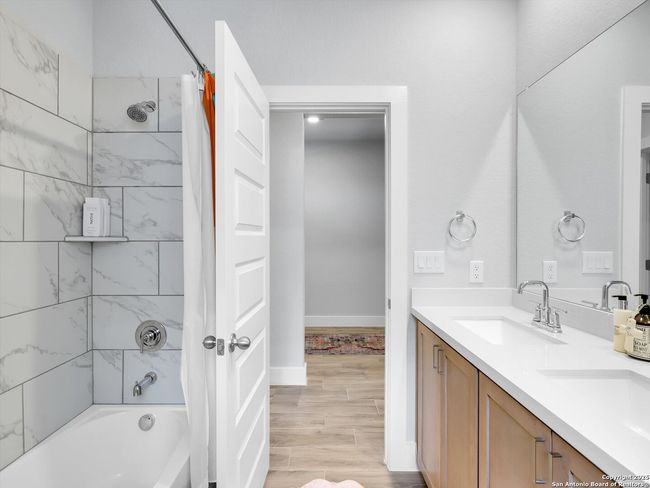7105 Walkers Loop, House other with 3 bedrooms, 2 bathrooms and null parking in San Antonio TX | Image 29