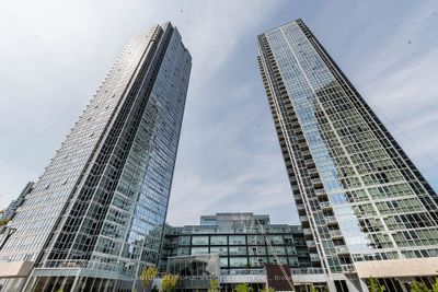 524-E - 2908 Highway 7, Condo with 2 bedrooms, 2 bathrooms and 1 parking in Vaughan ON | Image 1