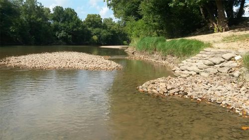 195 Hidden Shores Loop, Smithville, TX, 78957-2347 | Card Image