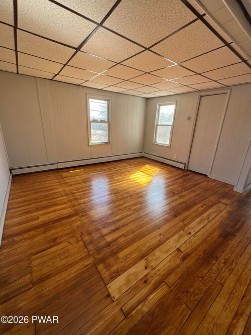 2565 Easton Tpke, Waymart, PA, 18472-4529 | Card Image