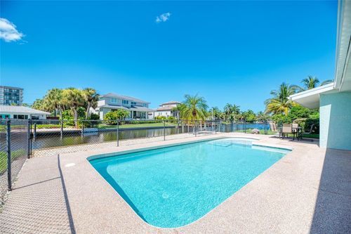 5577 Contento Dr, SARASOTA, FL, 34242-1836 | Card Image