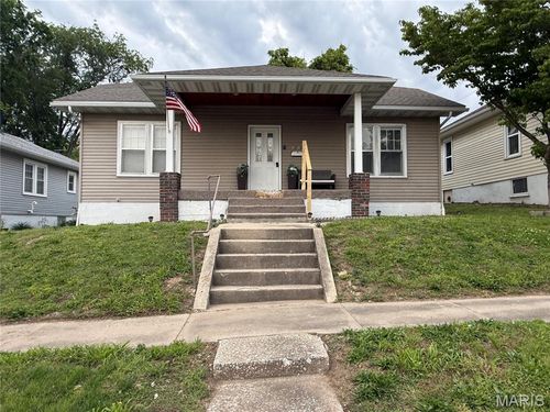 2702 Hubbard St, Hannibal, MO, 63401-2918 | Card Image