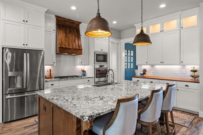 321 Kenyon Ct, House other with 4 bedrooms, 4 bathrooms and null parking in Granbury TX | Image 11