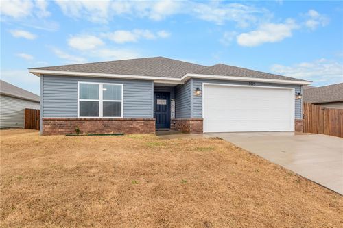 3615 S 3rd St, Rogers, AR, 72758-1516 | Card Image