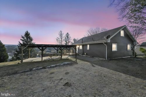 1881 Running Deer Dr, AUBURN, PA, 17922-9335 | Card Image