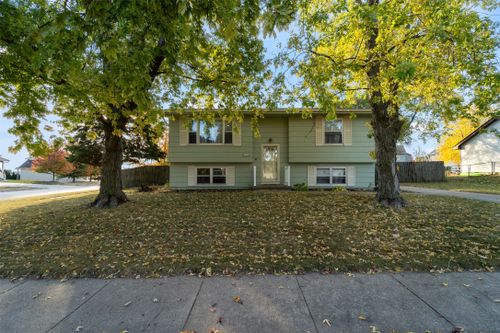 1401 Beverly Circle, Adel, IA, 50003 | Card Image