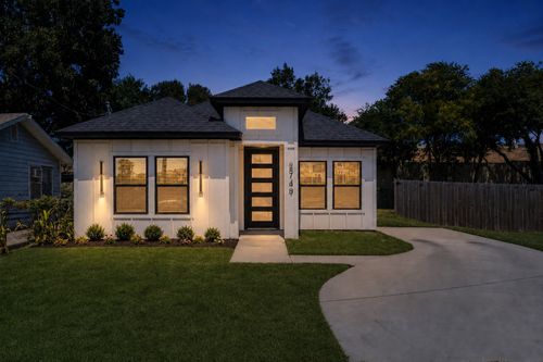 2749 Bethurum Ave, Dallas, TX, 75215-5201 | Card Image