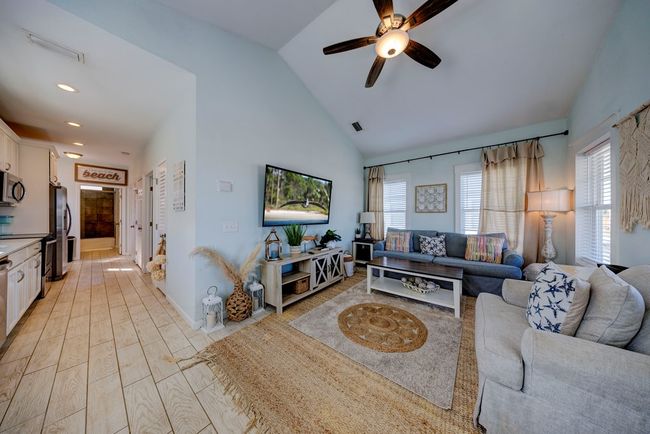 2 - 103 Ocean View Dr, House other with 2 bedrooms, 2 bathrooms and 2 parking in Mexico Beach FL | Image 5