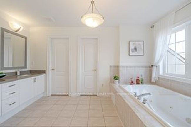 11 Nova Scotia Rd, House other with 4 bedrooms, 4 bathrooms and 6 parking in Brampton ON | Image 23