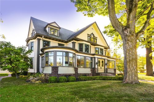 4588 S Park Avenue, Hamburg, NY, 14219 | Card Image