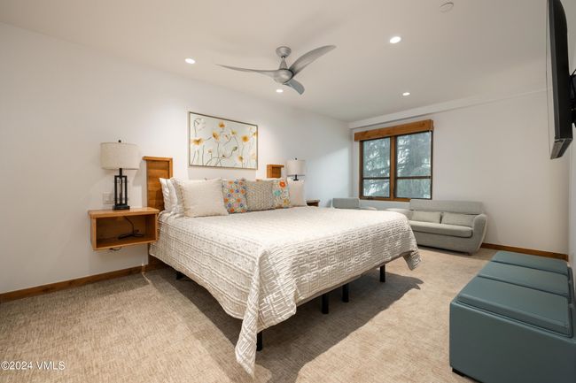 222 - 684 W Lionshead Cir, Condo with 5 bedrooms, 6 bathrooms and 2 parking in Vail CO | Image 8
