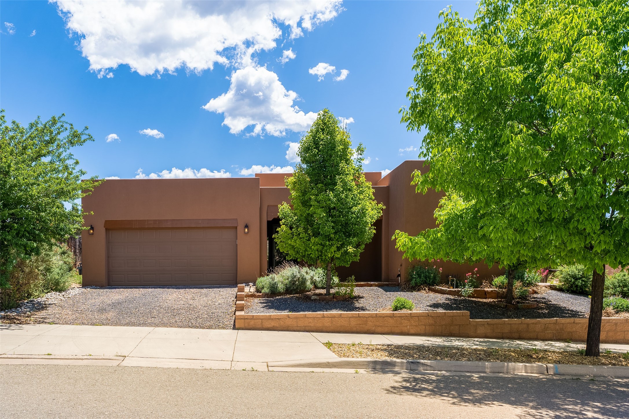 Avenida DE Luna , Santa Fe, NM 87506
