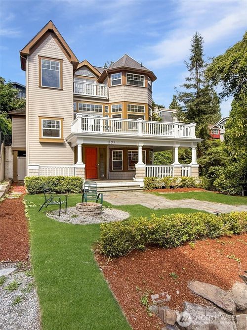 337 25th Ave E, Seattle, WA, 98112-4707 | Card Image