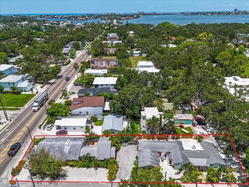 1761 Siesta Dr, SARASOTA, FL, 34239-5949 | Card Image