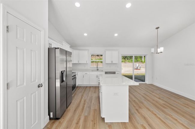 12974 Se 42 Nd Ct, House other with 3 bedrooms, 2 bathrooms and null parking in BELLEVIEW FL | Image 16
