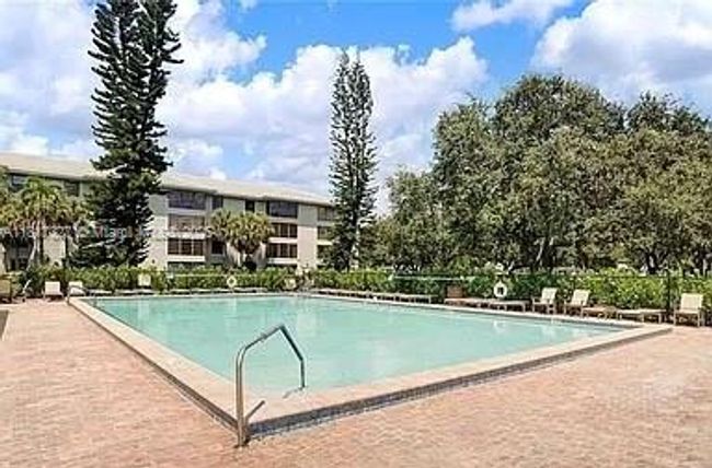 APT-206 - 1709 Whitehall Dr, Condo with 2 bedrooms, 2 bathrooms and null parking in Davie FL | Image 34