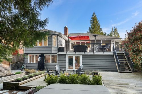 956 Belvista Cres, North Vancouver, BC, V7R2B4 | Card Image