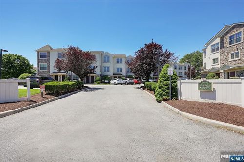 1625 Paterson Plank Rd, Secaucus, NJ, 07094-4076 | Card Image