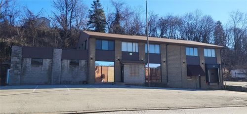 41 Terence Dr, Pleasant Hills, PA, 15236-4132 | Card Image