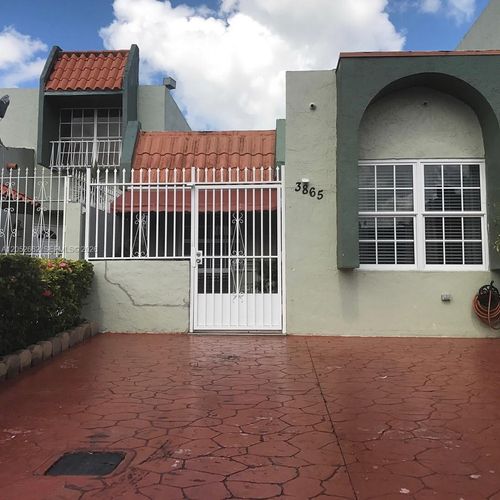 17-3865 W 9th Way, Hialeah, FL, 33012-8219 | Card Image