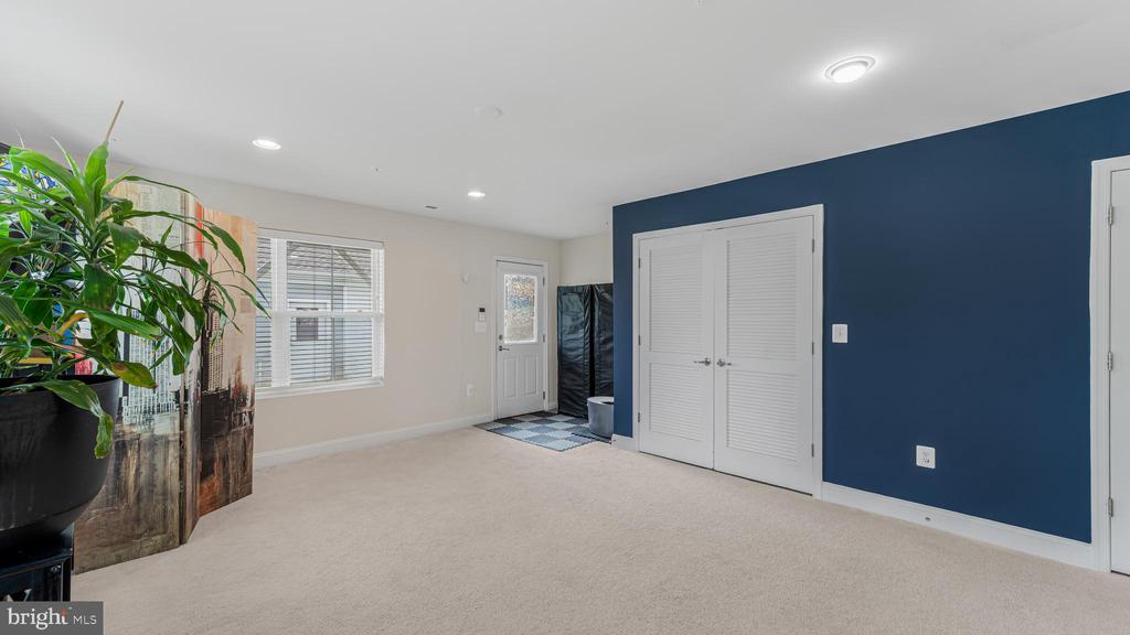 Residential in WHITE PLAINS 2