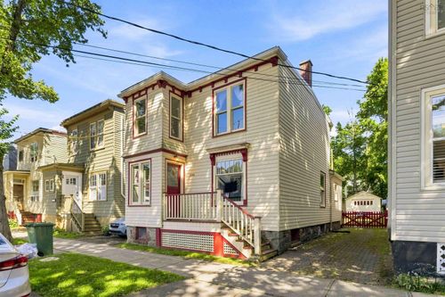 6269 Yukon St, House with 5 bedrooms, 2 bathrooms and 2 parking in Halifax NS | Card Image